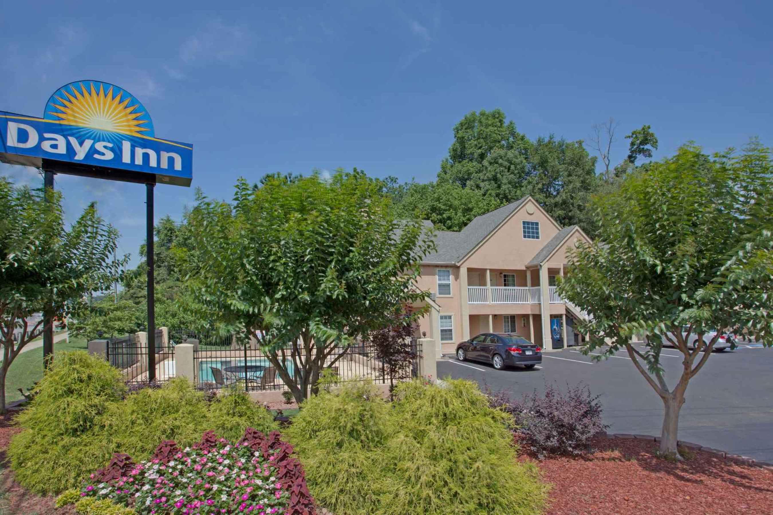 Travelodge By Wyndham Canton-Livonia Area, Mi Ngoại thất bức ảnh